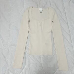 H&M Cream Long Sleeve Women's Top
